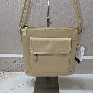 Giani Bernini yellow crossbody bag. NWT!